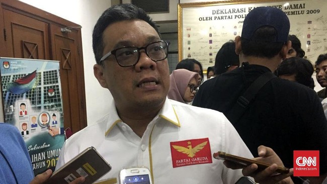 Partai Garuda melaporkan KPU ke Bawaslu karena menganggapnya tak profesional terkait undangan serta penempatan pihaknya sebagai tamu debat capres kedua.