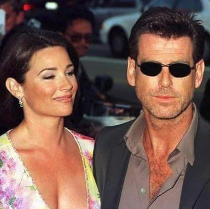 <p>Throwback saat awal-awal pernikahan Pierce dan Keely nih, Bun. So sweet! (Foto: Instagram @keelyshayebrosnan)</p>