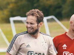 Daley Blind Roboh Mendadak di Tengah Laga Uji Coba Ajax