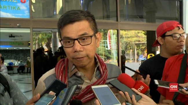 Sekjen Partai Demokrat Hinca Pandjaitan memprediksi putusan uji materi masa jabatan kepresidenan di MK tidak akan selesai saat penutupan pendaftaran capres.