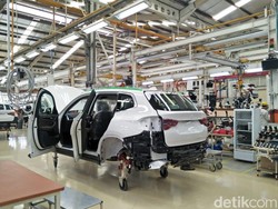 Pabrik Mobil Kesulitan Pasokan Bahan Baku di Tengah Corona
