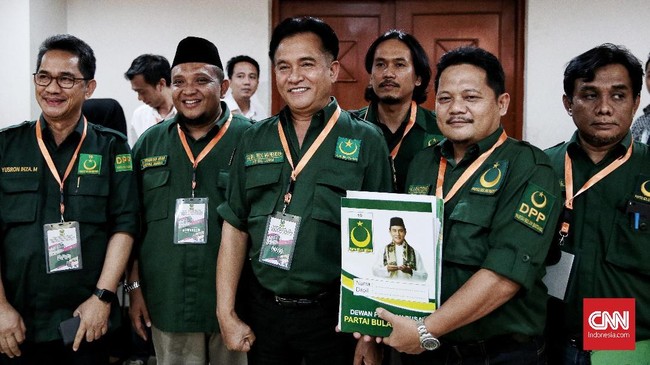 Sekretaris Jenderal Partai Bulan Bintang Afriansyah Noor mengungkapkan pihaknya tidak ambil pusing terkait kepindahan Yuslih Ihza Mahendra ke Partai Demokrat