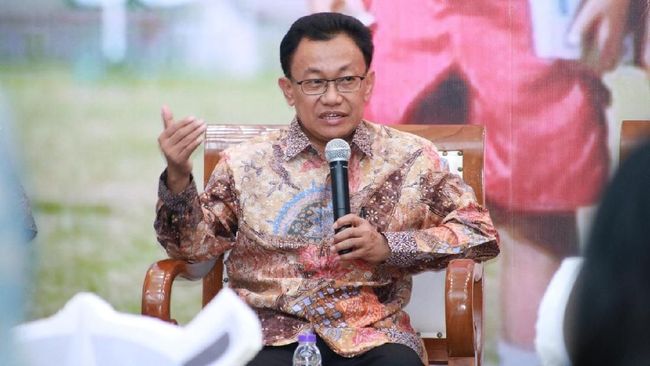 Kemendikbud Serahkan Cara Belajar di Rumah Era Corona ke Guru