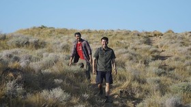 Saat Rio Dewanto dan Chicco Jerikho Bertualang di NTT