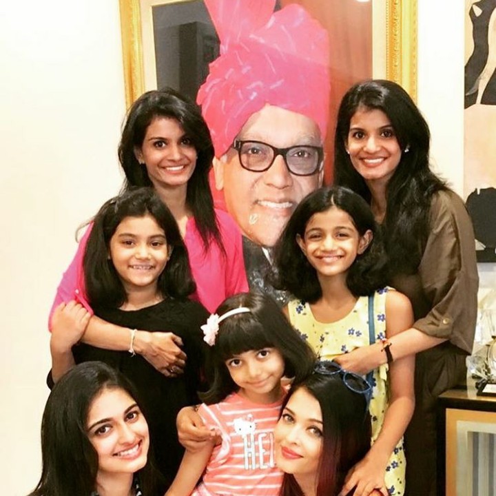<p>Seru! Ketika Aaradhya berkumpul bersama sepupu-sepupu perempuannya. (Foto: Instagram @aishwaryaraibachchan_arb)  </p>