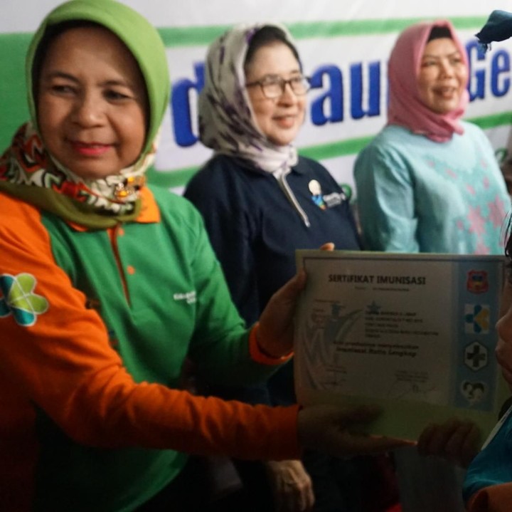 <p>Dalam kesempatan ini, Menteri Kesehatan RI, Nila F Moeloek, lho yang mewisuda langsung anak-anak. Sekitar 50 anak yang mengikuti kegiatan ini.</p>