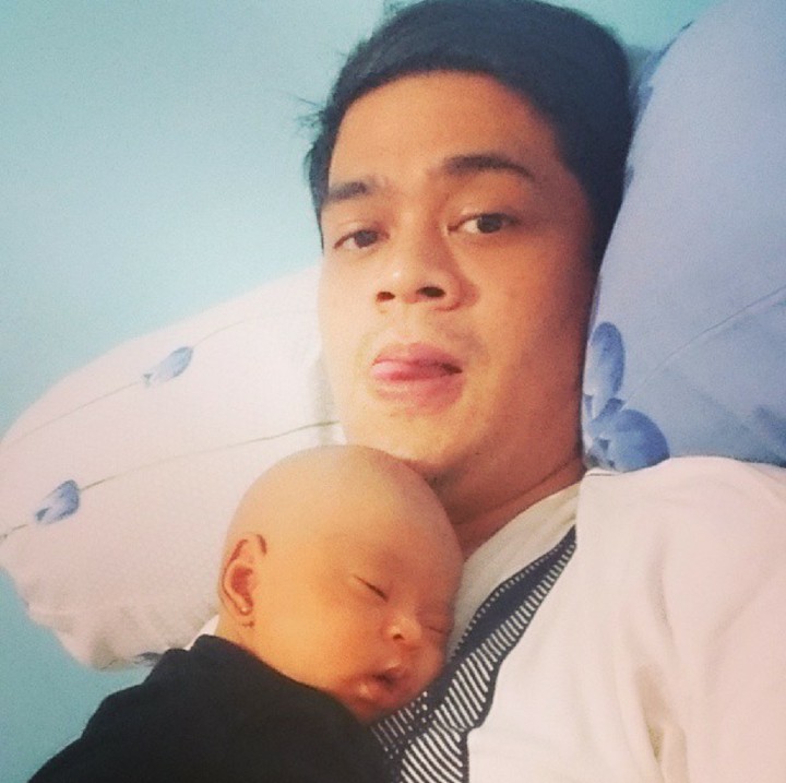 Dada ayah pun bisa jadi tempat bersandar yang paling nyaman buat anak. (Foto: Instagram/suryainsomnia)