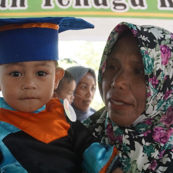 <p>Meski masih kecil, tapi anak-anak ini bakal diwisuda lho, Bun. Keren kan?</p>