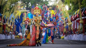 Seni Modern dan Tradisional di Banyuwangi Ethno Carnival 2018