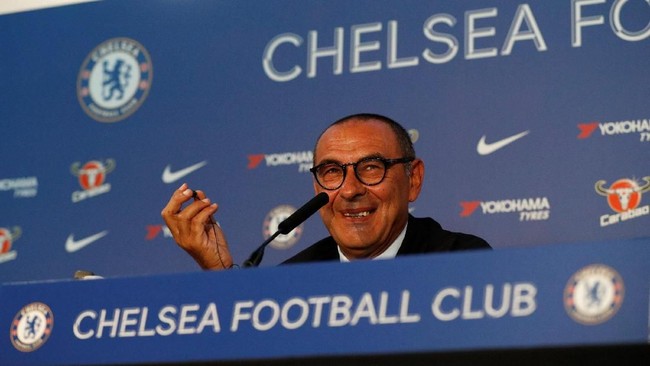 Rumor kepindahan Maurizio Sarri ke Juventus semakin menuju kenyataan setelah kedua pihak bertemu di Baku, Azerbaijan, jelang final Liga Europa, Rabu (29/5).