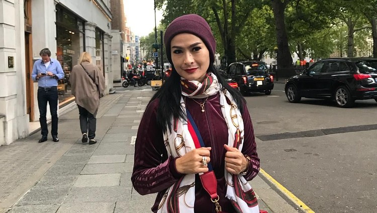 gaya mewah iis dahlia