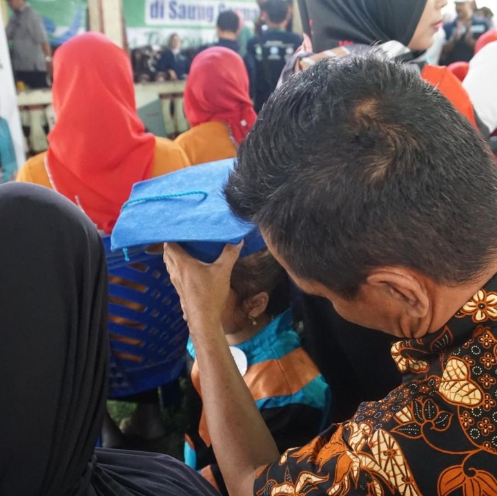<p>Kepala Dinas Kesehatan Kabupaten Gorontalo, Roni Sampir, berencana akan menggelar wisuda imunisasi baduta akbar untuk dijadikan rekor Muri. Rencana itu akan direalisasikan pada November tahun ini bertepatan dengan Hari Kesehatan Nasional di Gorontalo.</p>