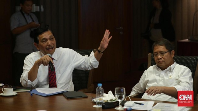 Menteri Koordinator Kemaritiman Luhut B Pandjaitan mengatakan selain dipicu krisis ekonomi Turki, anjloknya rupiah juga dipicu antisipasi kebijakan bunga AS.