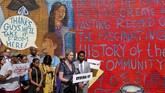 FOTO: Dari 'Sex and the City' Berambisi Jadi Cagub New York Cynthia Nixon dikenal sebagai bintang 'Sex and the City.' Belakangan, ia juga jadi sorotan sebagai Cagub New York, meski akhirnya gagal diusung Partai Demokrat.