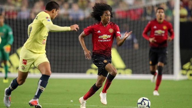 Manchester United membawa lima pemain muda dalam daftar 20 pemain yang dibawa untuk pertandingan melawan Paris Saint-Germain di Liga Champions.