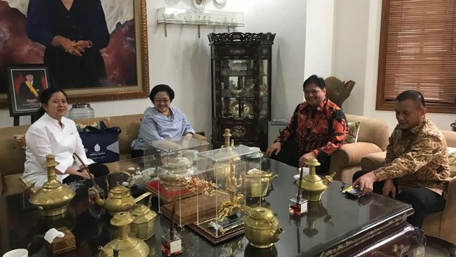 Sekjen PDIP Hasto Kristiyanto mengatakan posisi cawapres Jokowi di Pilpres 2019 bisa dibahas melalui dialog yang mendalam antara Golkar dan PDIP.