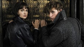 Eddie Redmayne Pastikan 'Fantastic Beasts 2' Lebih 'Gelap'