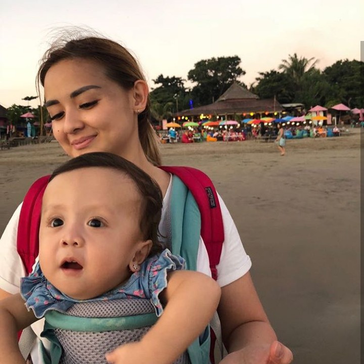 <p>Belum lama ini Zio juga jalan-jalan ke Bali lho. Wah senangnya Zio. (Foto: Instagram @joannaalexandra)</p>