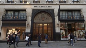 Burberry Bakar Produk Tak Laku Senilai Rp529 Miliar