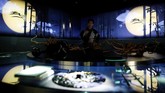 Kolaborasi Makan Enak dan Virtual Reality di Restoran Jepang Sebuah restoran di Jepang menggabungkan kenikmatan kuliner, seni, dan teknologi virtual reality (VR).