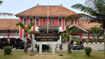 BREAKING: Razia Lapas Sukamiskin Selesai, Petugas Pastikan Ruang Hunian Bebas Kemewahan