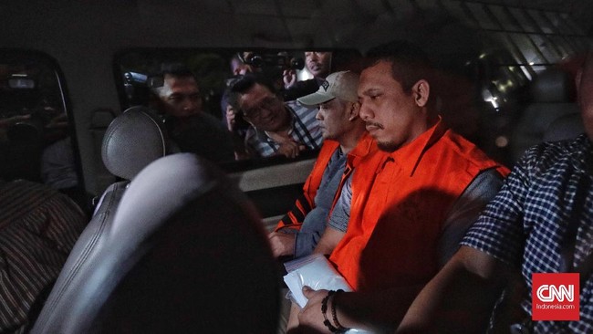Saksi menyebut eks anggota DPRD DKI dari Gerindra Mohamad Sanusi disebut memakai 'bilik cinta' yang dibangun Fahmi Darmawansyah di Lapas Sukamiskin.
