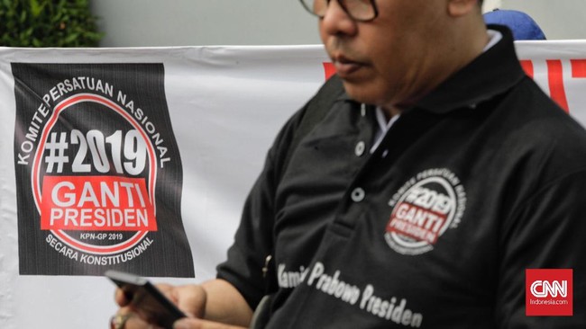 Komisi II DPR akan menggelar rapat membahas polemik Gerakan Ganti Presiden 2019 bersama Bawaslu dan KPU. DPR menilai gerakan itu merupakan aspirasi rakyat.