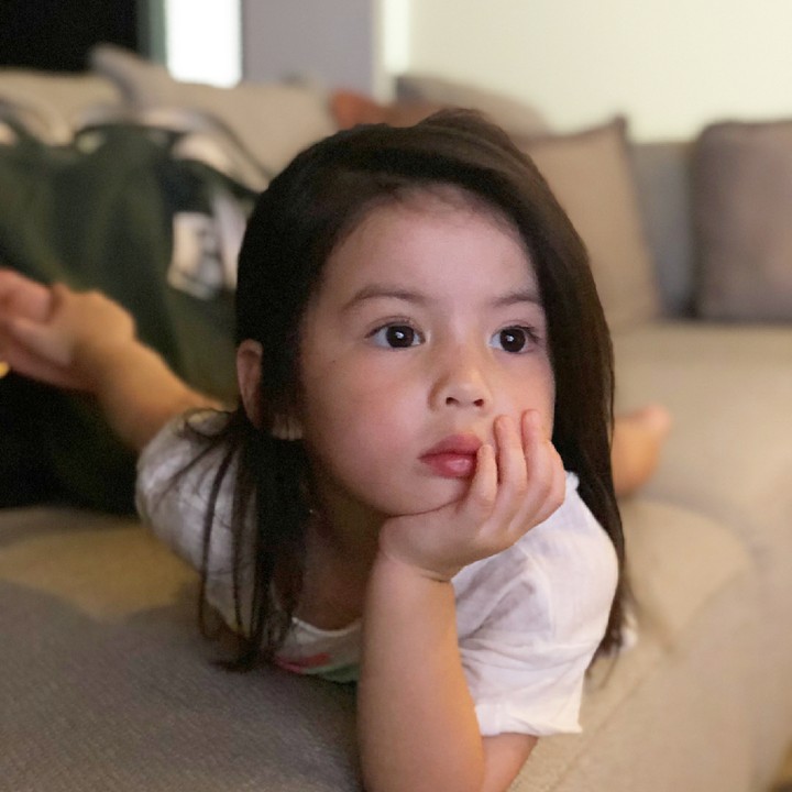 <p>Si imut Oli merupakan anak dari penyiar radio yang juga vlogger dari Filipina, Andi Manzano Reyes. (Foto: Instagram/oliviamreyes)  </p>