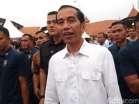 Usai Jenguk Kahiyang yang akan Melahirkan, Jokowi Tinggalkan RS YPK Usai Jenguk Kahiyang yang akan Melahirkan, Jokowi Tinggalkan RS YPK