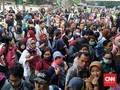 Cerita Penumpang dalam Perburuan Tiket Kertas KRL