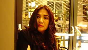 img-title Profil dan Agama Cornelia Agatha Artis yang Ngaku Pernah Dekat dengan Rizal Ramli