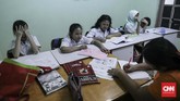 FOTO: Kala Suara Sasha dan Rara Beri 'Nyawa' Boneka Kalau dulu ada Ria Enes yang menyuarakan boneka Susan, kini anak-anak seperti Sasha (14) dan Rara (10) pun tertarik menekuni seni suara perut (ventriloquism).