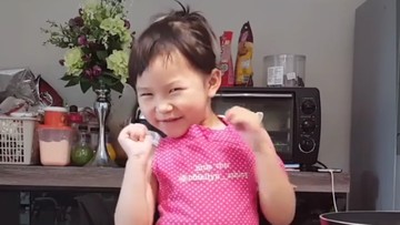 Chiellyn Ashley, Koko Cilik