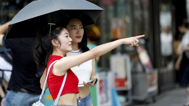 Jepang sedang dilanda gelombang panas yang mencapai suhu 41,1 derajat Celcius sejak pertengahan bulan Juli.