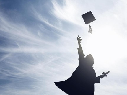 Keren! di Umur 11 Tahun Bocah Ini Sudah Lulus Kuliah
