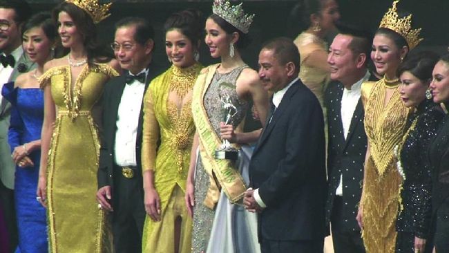 Menteri Pariwisata Arief Yahya menjadi juri kehormatan Miss Grand Indonesia yang dimenangkan oleh putri asal Bengkulu Nadia Purwoko.
