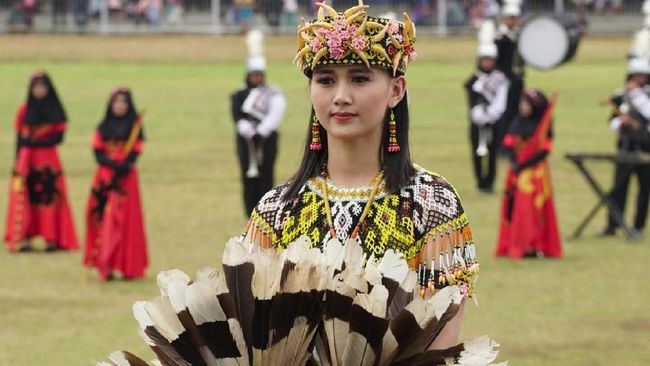 Budaya Kutai Kartanegara berikut dengan pertunjukan dari Meksiko, India, Turki, Hongaria dan Rumania memukau penonton di Gelaran EIAF 2018.