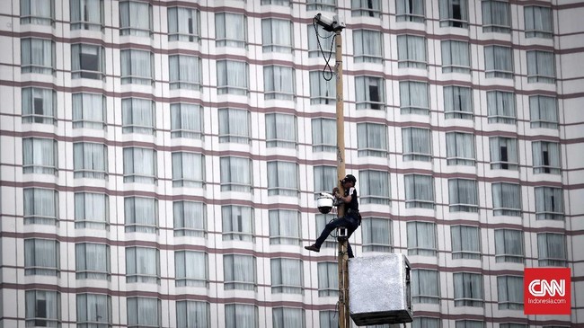 Pemkot Surabaya berencana memasang 280 CCTV dengan teknologi pengenal wajah (face recognition) untuk mengantisipasi aksi kriminal dan terorisme.