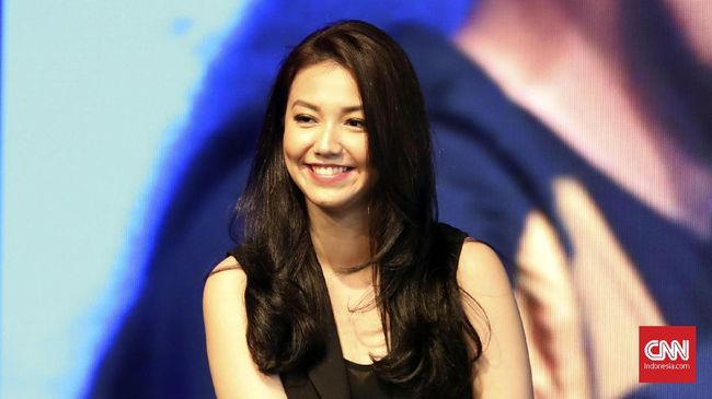 Aktris Velove Vexia telah resmi menikah pada 11 November 2021 lalu secara privat dan baru diungkap ke publik pada Selasa (23/11).