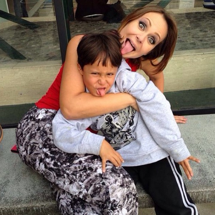 <p>Baik bunda maupun si kecil hobi pasang ekspresi jahil nih, hi-hi-hi. (Foto: Instagram/ @gabyspanictv)  </p>
