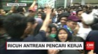 Pencari Kerja Terdorong Hingga Terinjak