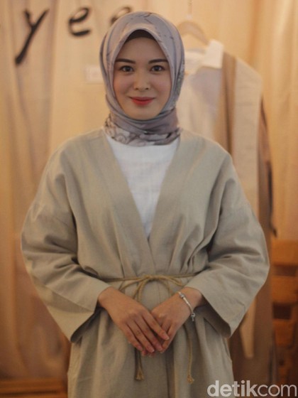 Terinspirasi Hanbok, Desainer Korea Rilis Baju Untuk Hijabers