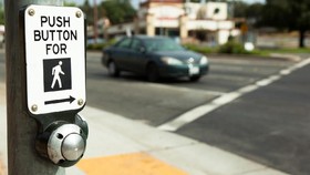 Mengenal Pelican Crossing, Pengganti JPO di Bundaran HI