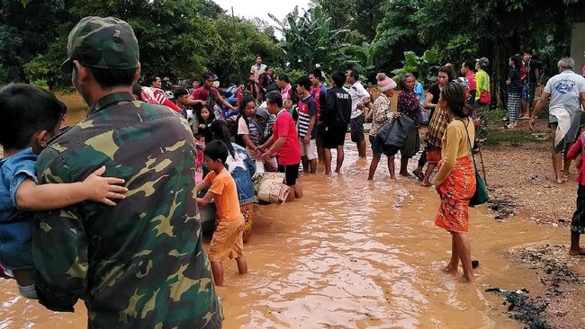Perusahaan pembangun bendungan yang jebol di Laos mengaku telah memberitahu warga soal keretakan sehari sebelum dam tersebut ambruk dan membanjiri enam desa.