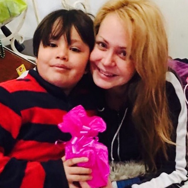<p>Anaknya ganteng, bundanya cantik. Klop banget deh. (Foto: Instagram/ @gabyspanictv)  </p>