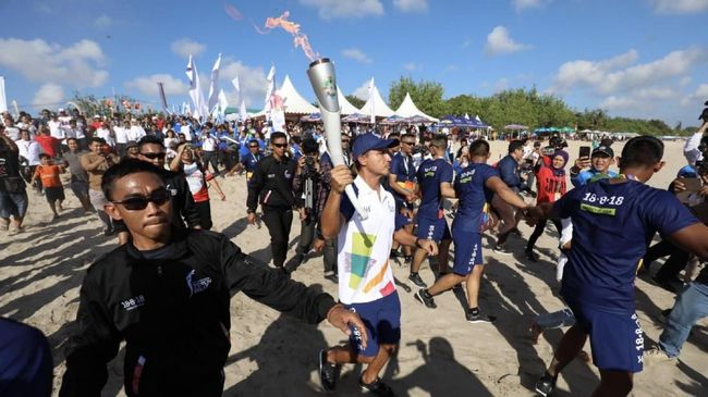 10 Pilihan Wisata Kuliner Jakarta Sembari Lihat Torch Relay Wisatawan atau turis yang ingin melihat penyerahan obor Asian Games 2018 di Jakarta, bisa juga menikmati 10 pilihan kuliner berikut.