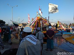 5 Tradisi Selama Musim Haji di Indonesia, Apa yang Ada di Daerahmu?