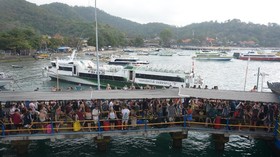 Penumpang di Pelabuhan Padang Bai Melonjak Jelang WSBK