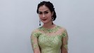 Meski usia terus bertambah&comma; namun wajah dari sederet artis ini seakan tidak pernah tua&period; Bahkan pesona mereka semakin terpancar diusia tuanya&period;