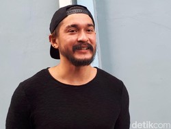 Miller Khan Akui Gaya Hidup Buruk Penyebab Tumor di Jarinya